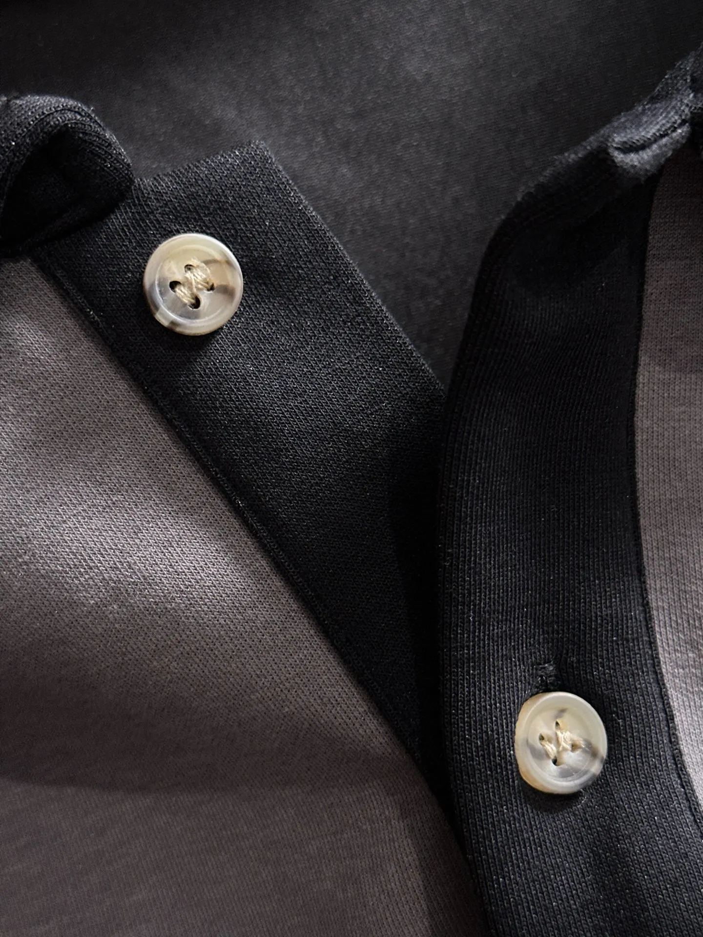 P360 Stone Island is the exclusive first release of 25ss autumn and winter new lapel sweatshirt long-sleeved men and women. Many celebrities share the same style. Craftsmanship that ordinary small workshops cannot copy. We are not afraid of any challenges in terms of materials, detail restoration and craftsmanship, just to provide you with wonderful products. Compare the top original versions at will. No expense is spared just to make it better. Unique imported fabric feel. Purely imported German machine production. Precision operation. Thousands of needles density. Full set of new accessories with three standards for simultaneous customization. The upper body is versatile and fashionable. A perfect choice for autumn and winter, a must-have item. Size chart: m-4XL (please state your height and weight when placing an order)